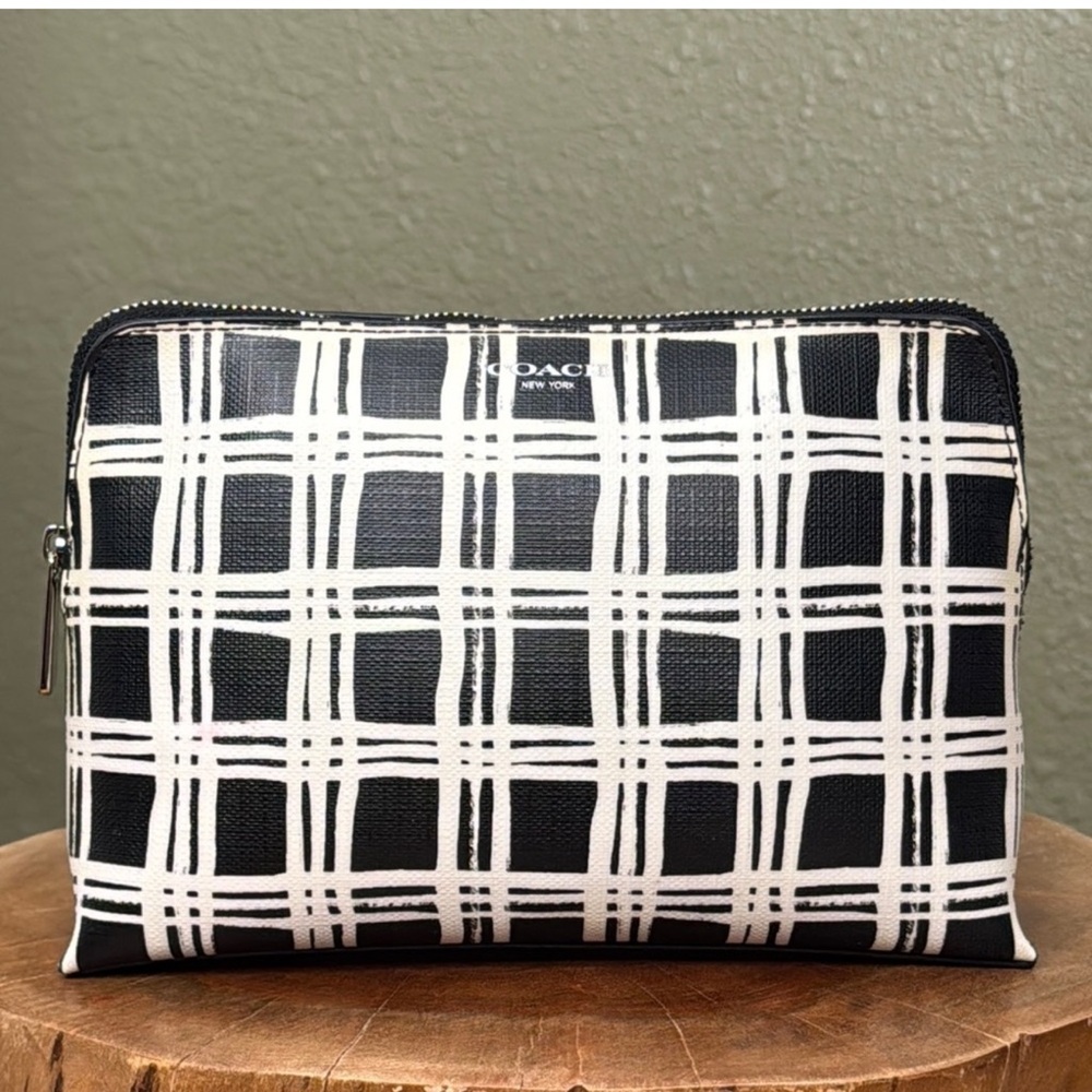 RARE COACH BLEECKER BLACK & WHITE PLAID COSMETIC CASE